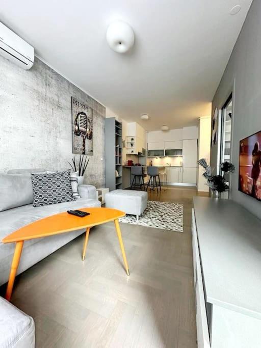 شقة Urban Oasis: Stylish Retreat زغرب المظهر الخارجي الصورة
