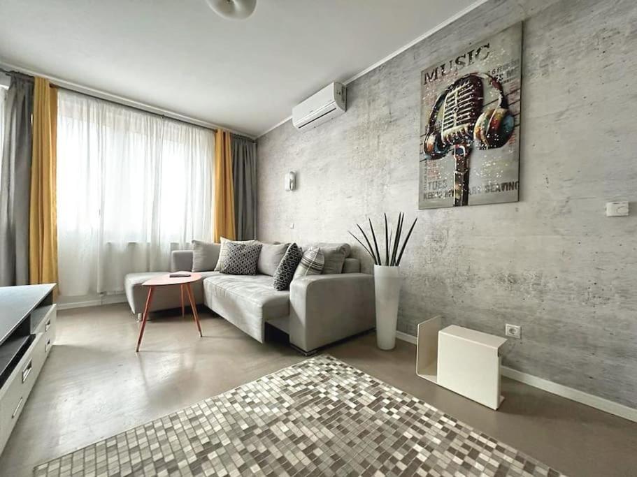 شقة Urban Oasis: Stylish Retreat زغرب المظهر الخارجي الصورة